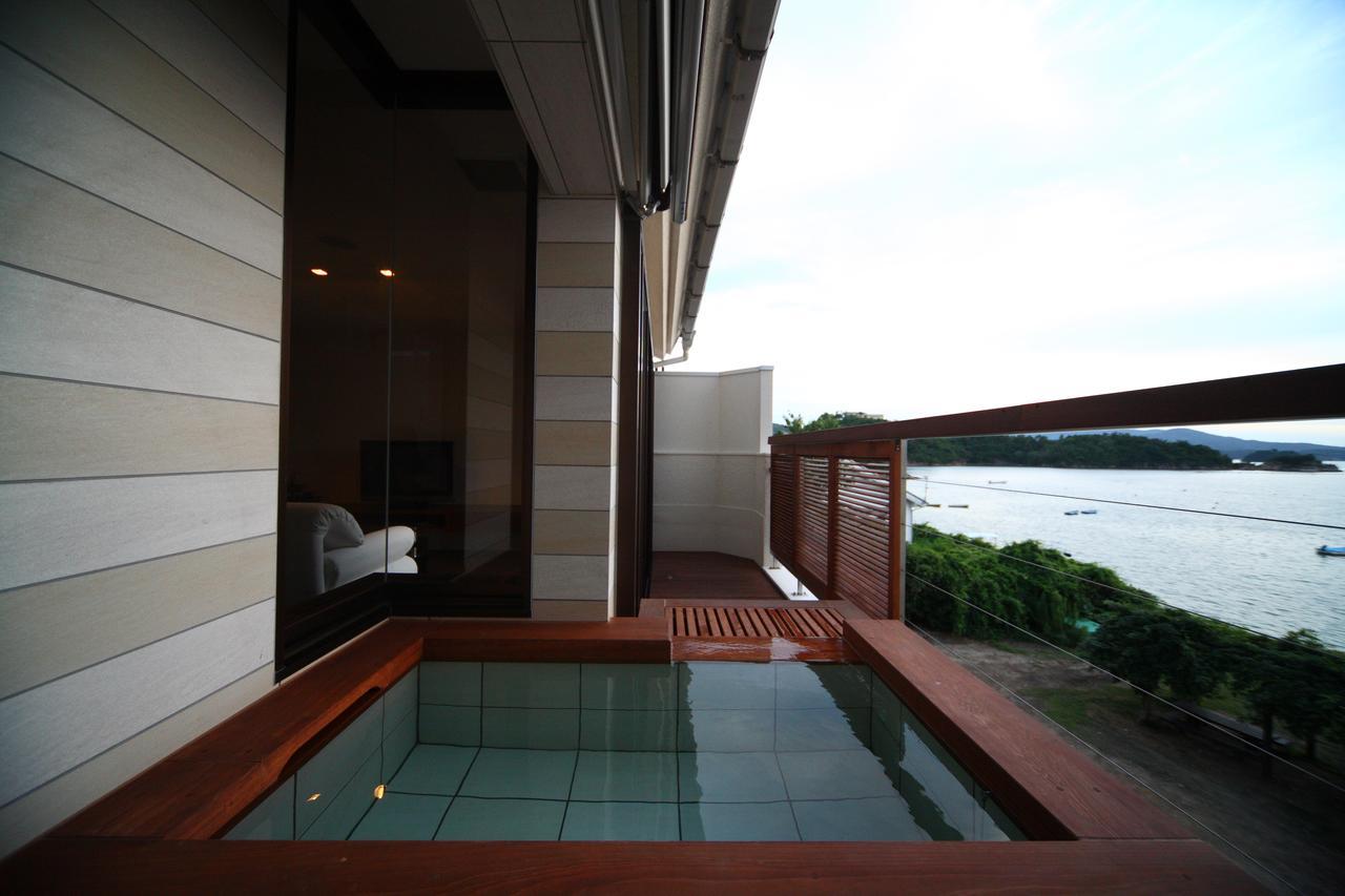Uminoyasuragi Hotel Ryugu Kami Amakusa Exterior photo